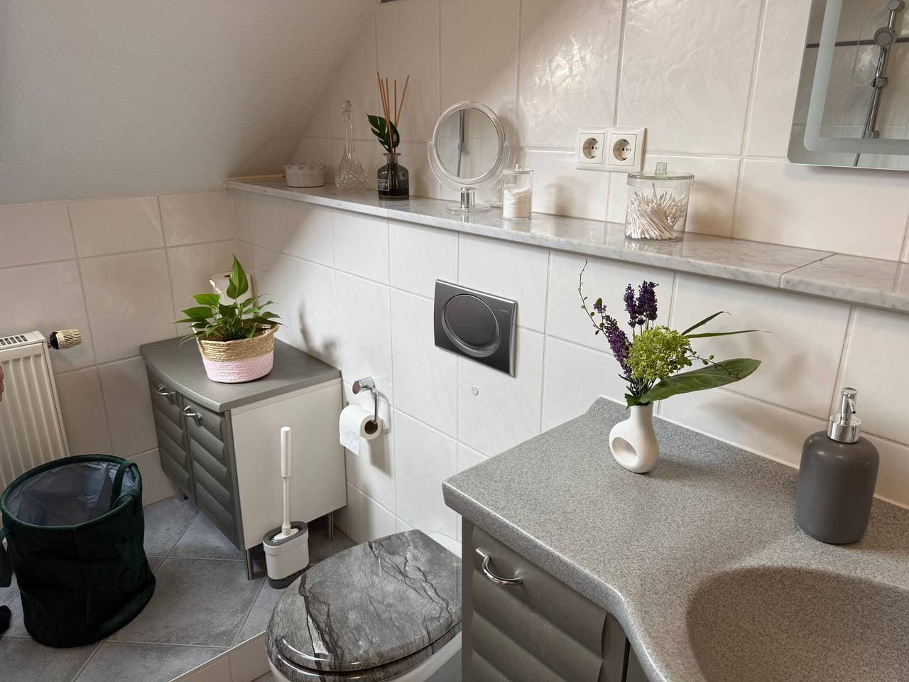 Foto 12 von 32: Ferienwohnung Am Kruchenplan - Fw mit offenen Wohnzimmer mit Küche und Balkon, 2 Schlafzimmer und Bad - 95qm für max. 5 Personen