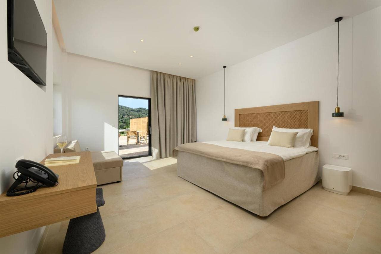 Foto 2 von 22: Junior Suite with Private Pool
