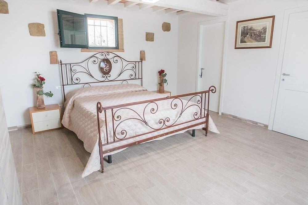 Foto 3 von 30: Gepflegte Villa mit Meerblick & Privatpool, Meernah, WLAN, Garten und Terrassen