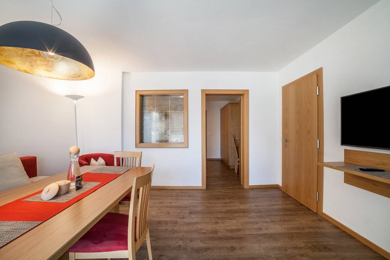 Foto 10 von 23: Ferienwohnung "Schnitzer - Anemone" mit Bergblick, WLAN
