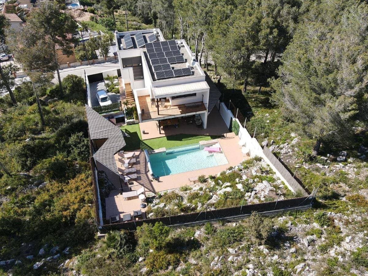 Foto 3 von 46: Villa