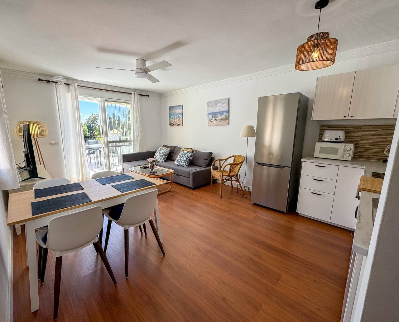 Foto 5 von 12: Ferienwohnung 'Blanca' mit Meerblick, Wi-Fi und Klimaanlage
