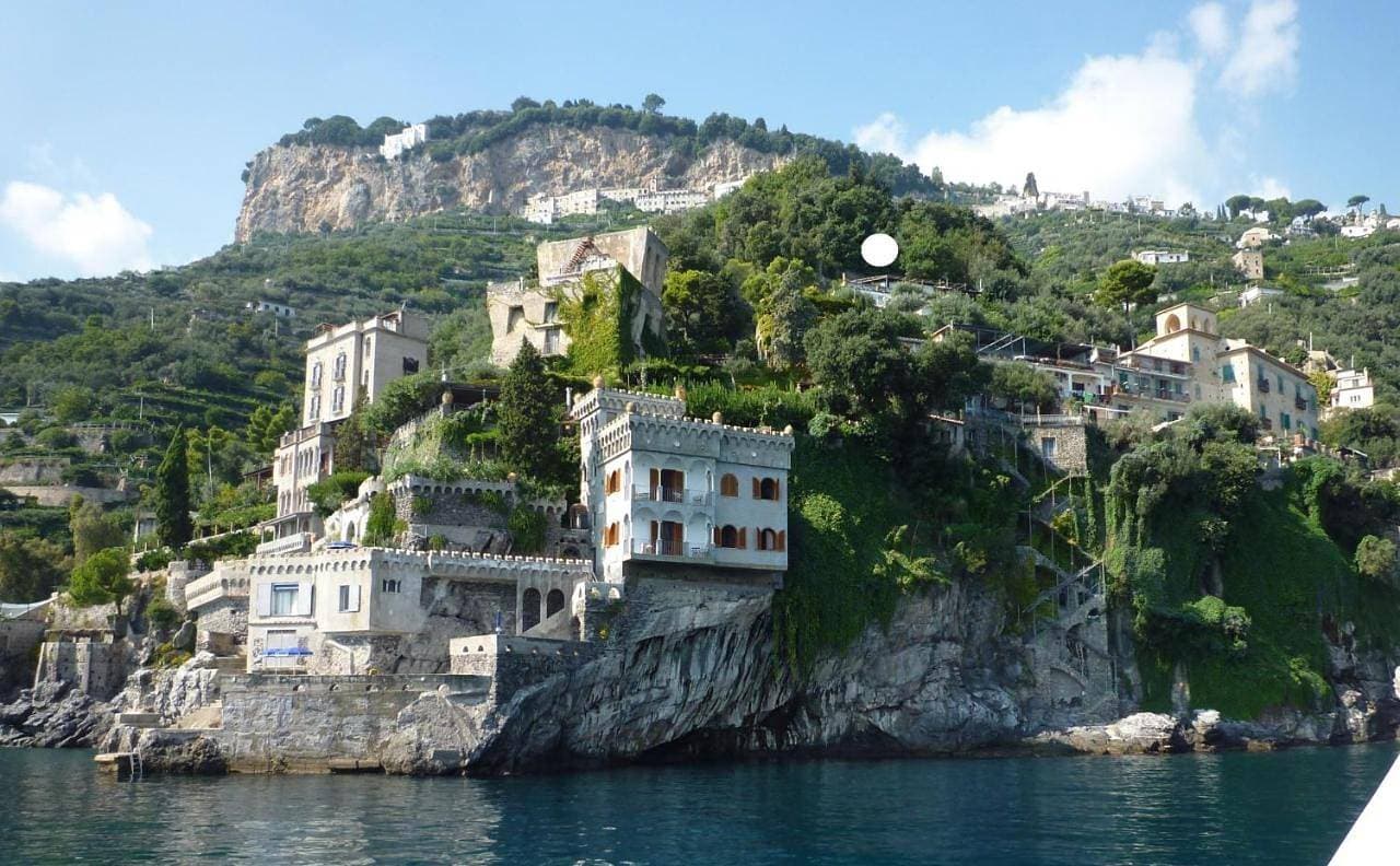 Foto 2 von 105: Villa with Sea View