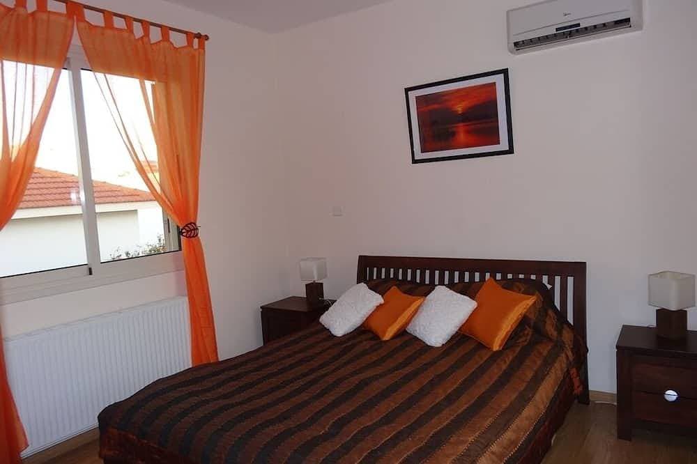 Foto 3 von 24: Sagenhafte, neue Villa, 4 Sz, großer Pool, 2 Min. zu Fuß zum goldenen Sandstrand