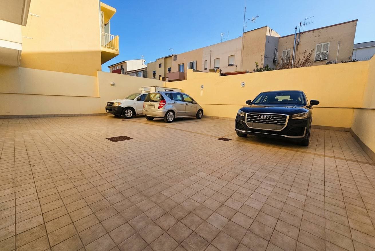 Foto 11 von 41: Miral Suite – Wohnung mit privatem Parkplatz & Balkon in Strandnähe von Alghero