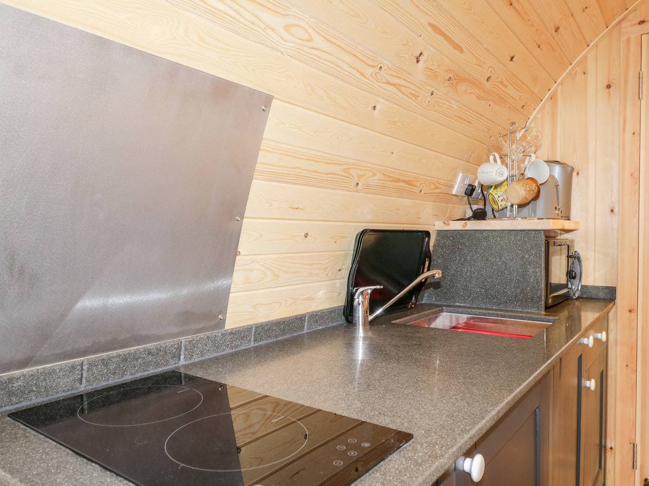 Foto 7 von 21: Hütte für 2 Personen mit Garten