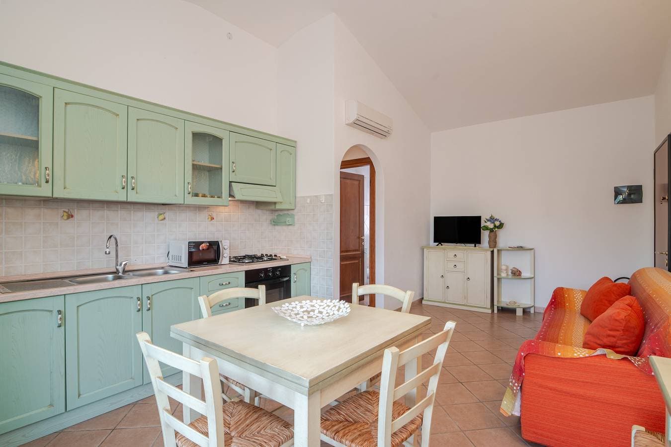 Foto 7 von 26: Apartment 'Trilocale I Graniti San Teodoro' mit privater Terrasse und Klimaanlage