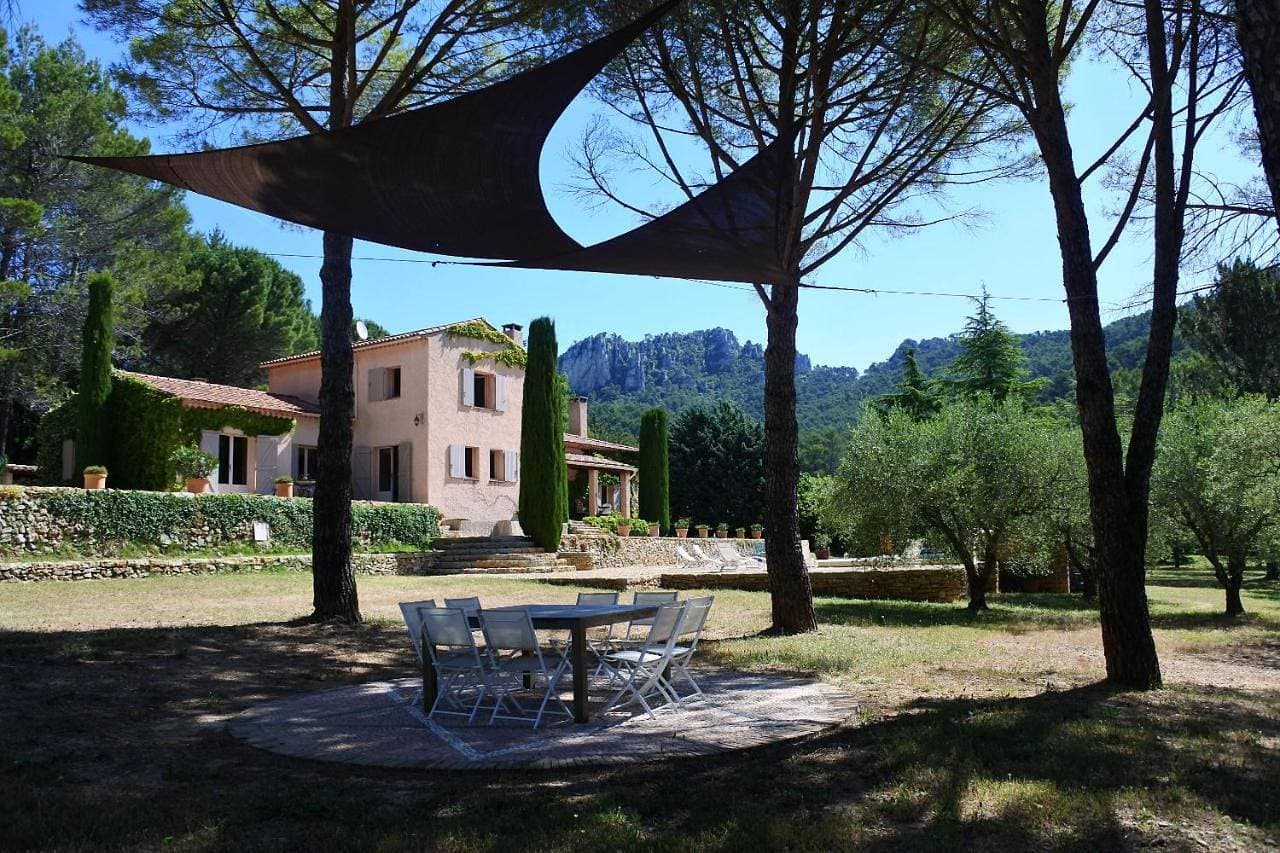 Foto 8 von 58: Villa