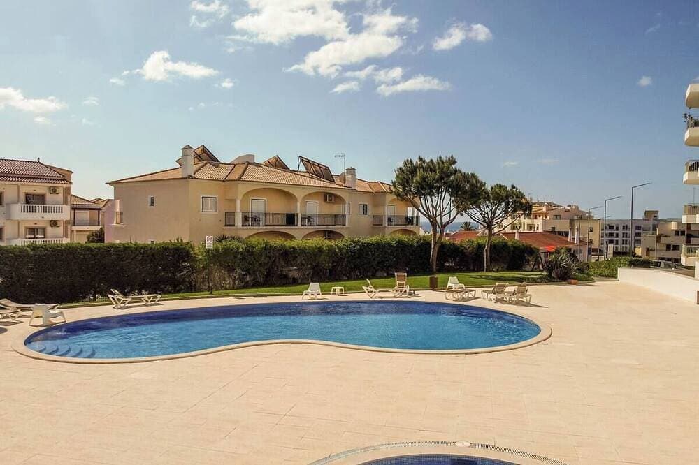 Foto 9 von 9: Unterkunft mit Pool und Meerblick