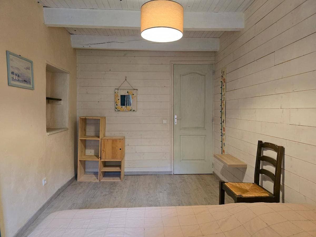 Foto 4 von 52: Six-Bedroom House