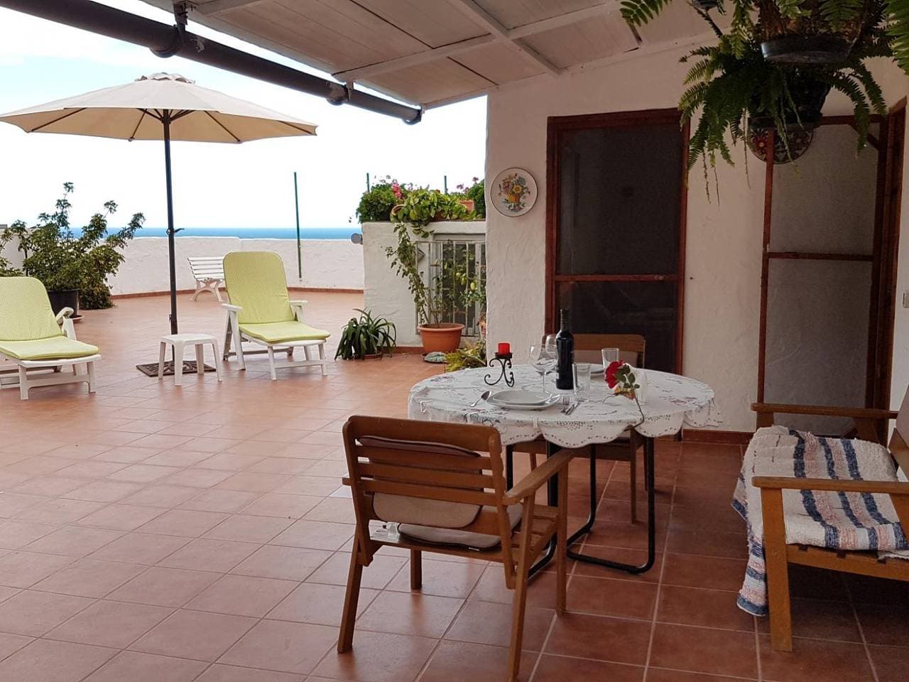 Vivelorural ático y terraza en El Risco de Agaete 1