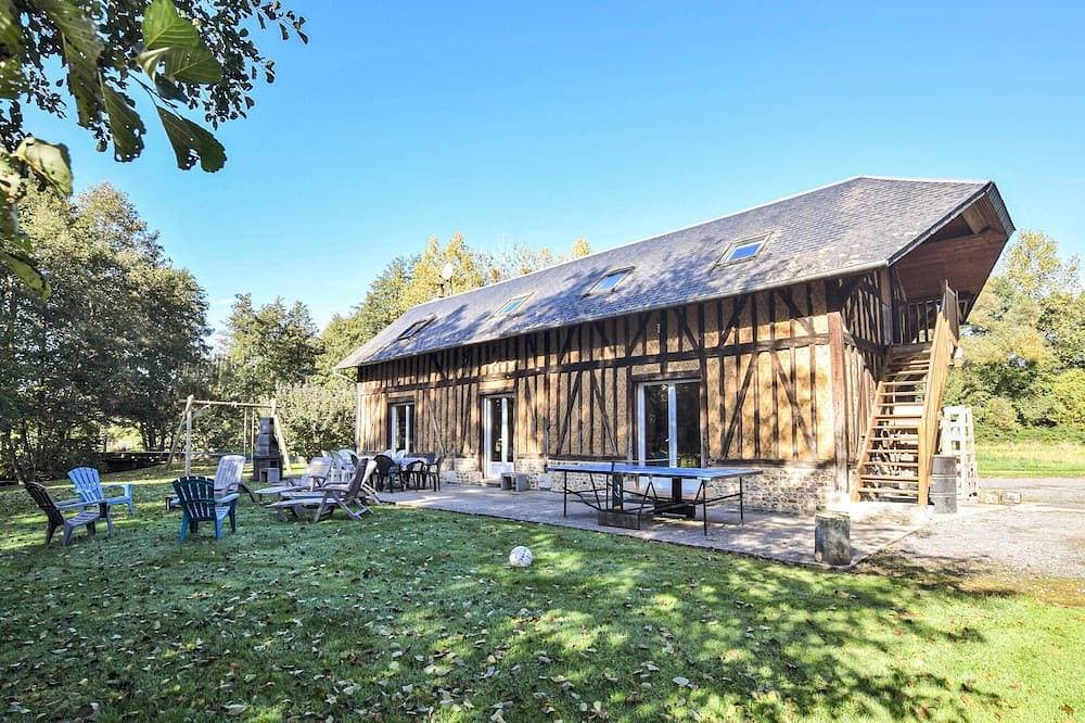 Gorgeous home in Bonneville-La-Louvet with WiFi 1
