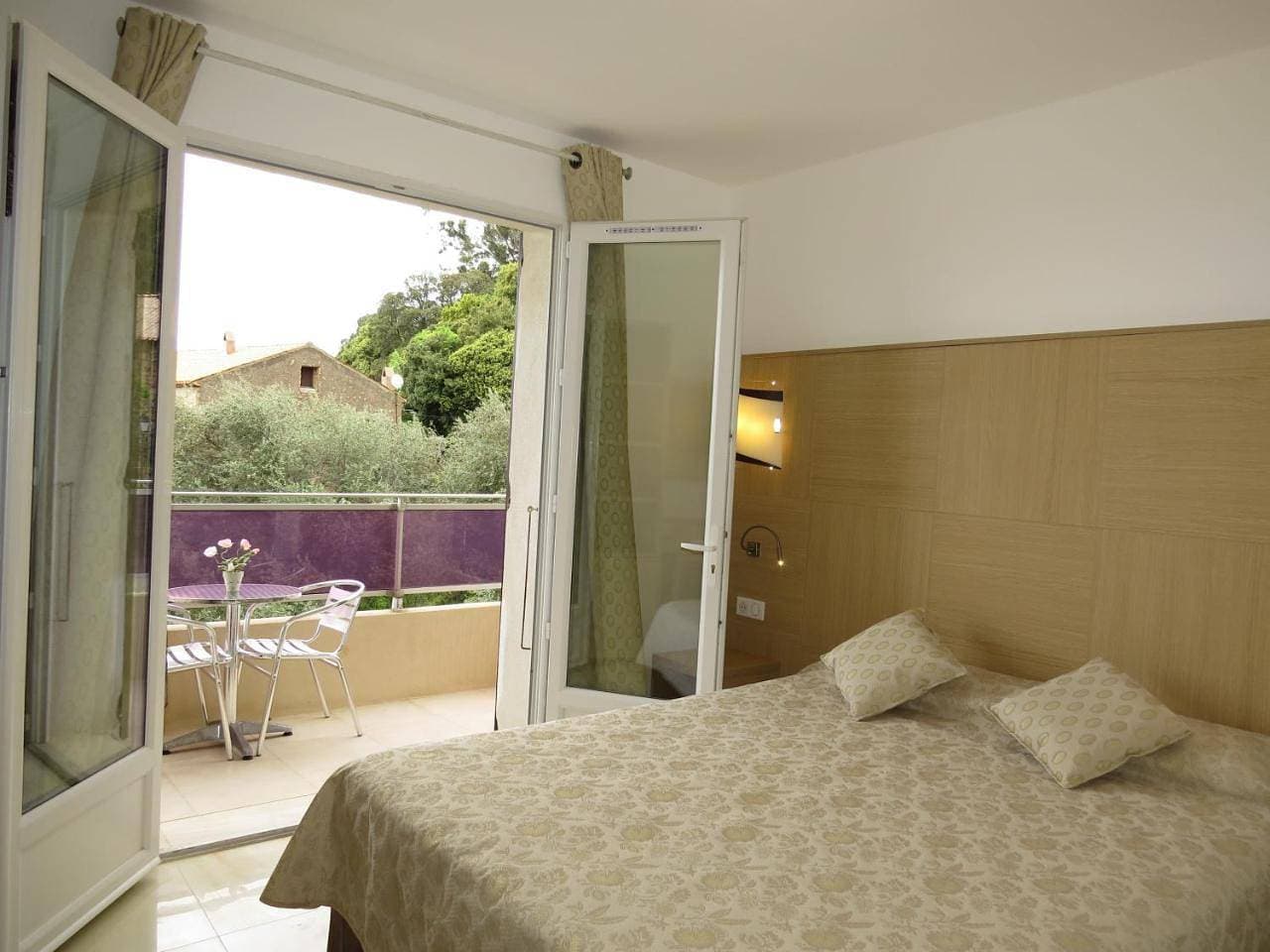 Foto 9 von 27: Double Room with Street View