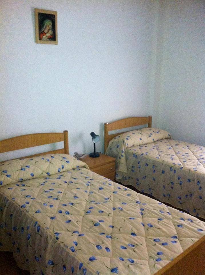 Foto 9 von 14: Double or Twin Room with Shared Bathroom