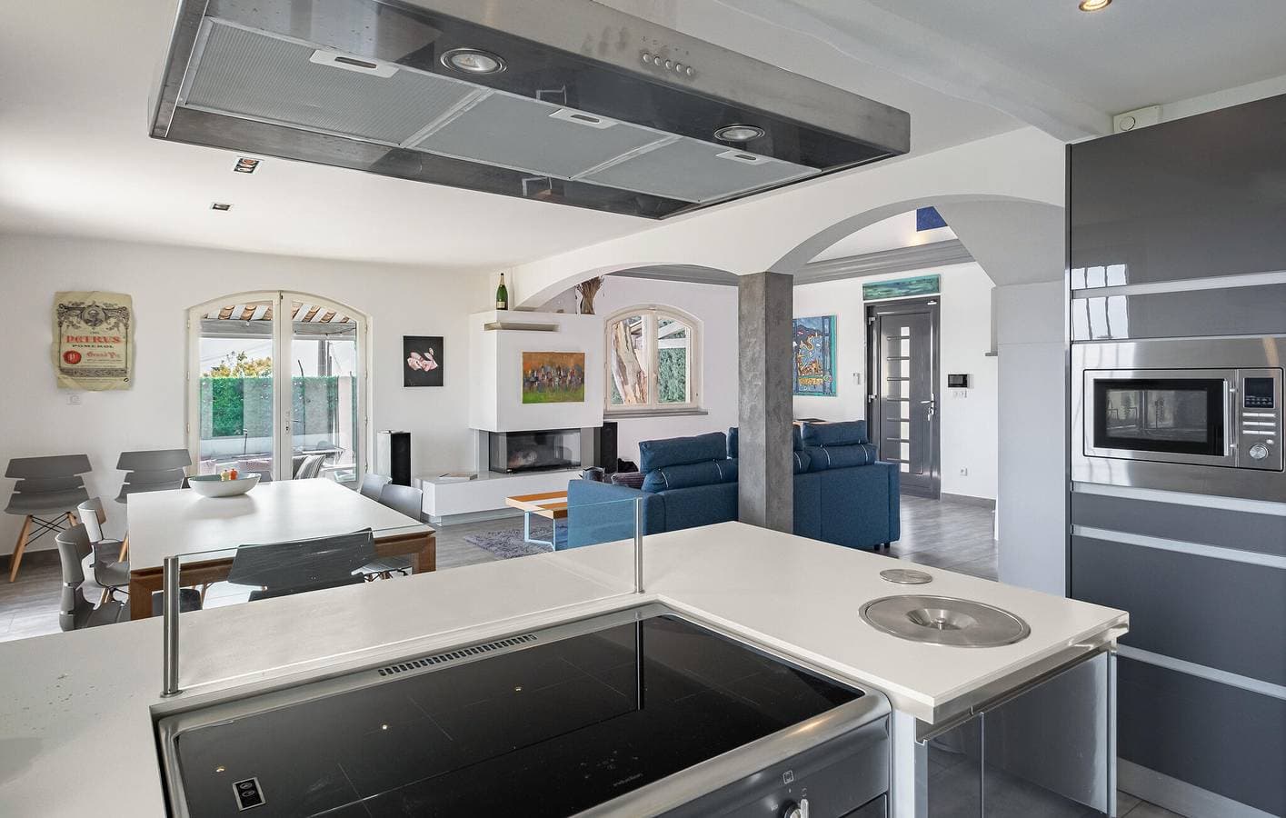 Foto 8 von 40: Luftiges Apartment mit Klimaanlage, Parkplatz, Pool und Fluss
