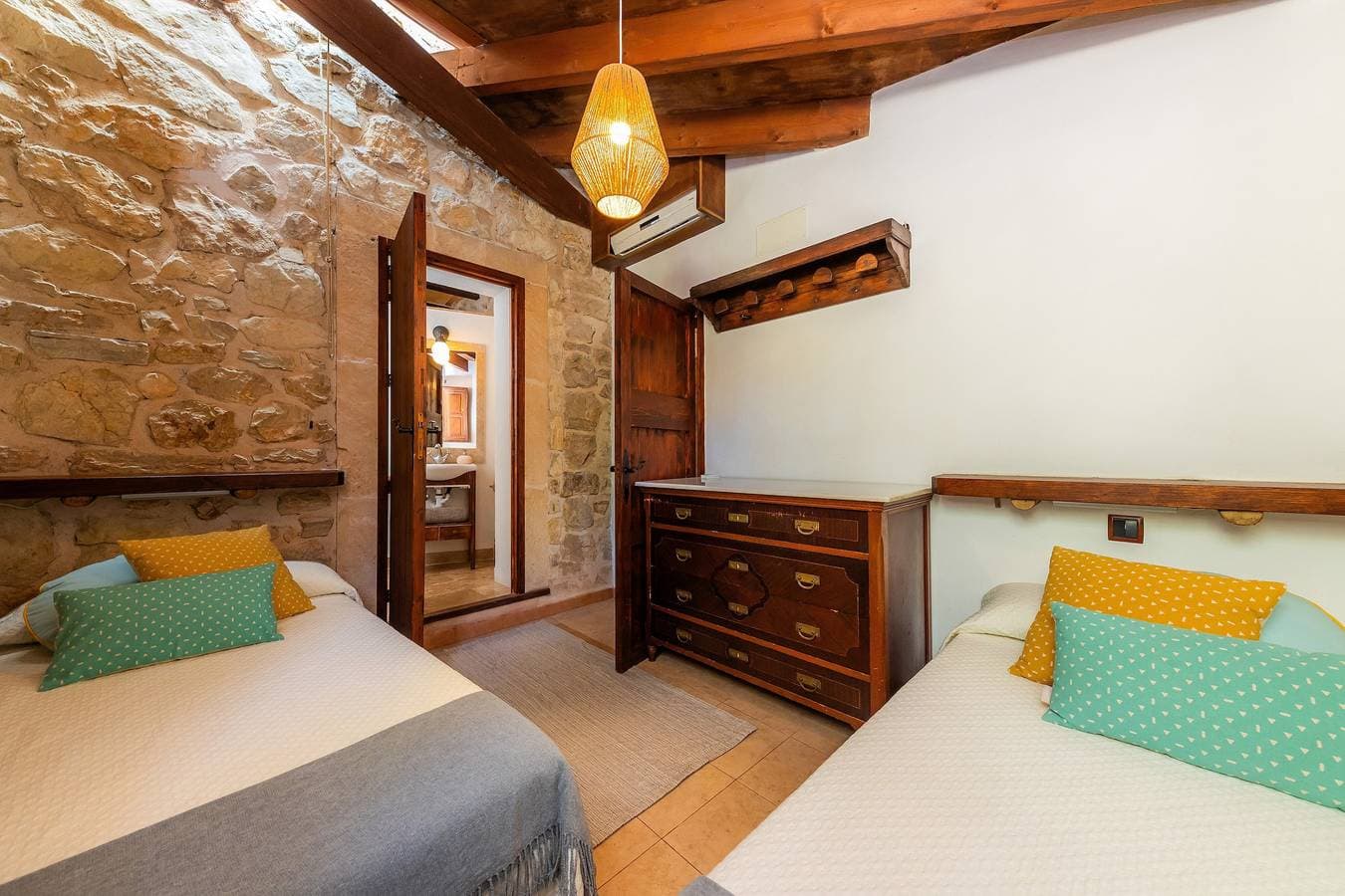 Foto 12 von 36: Ferienhaus "Es Colomer" mit Bergblick, Gemeinschaftspool und WLAN