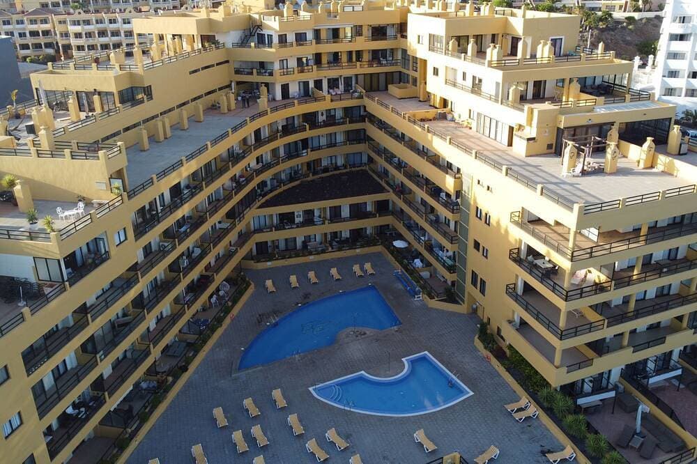 Foto 11 von 30: Immense Private Terrasse Mit Direktem Blick Auf Das Meer Und Klimaanlage, WiFi