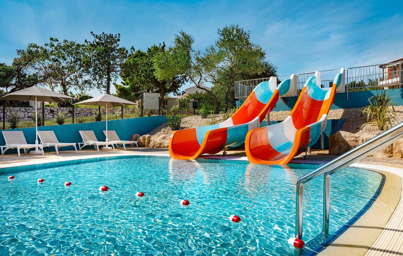 Foto 13 von 28: Gemütliches Mobilheim mit Pool, Terrasse und 1 km zum Strand