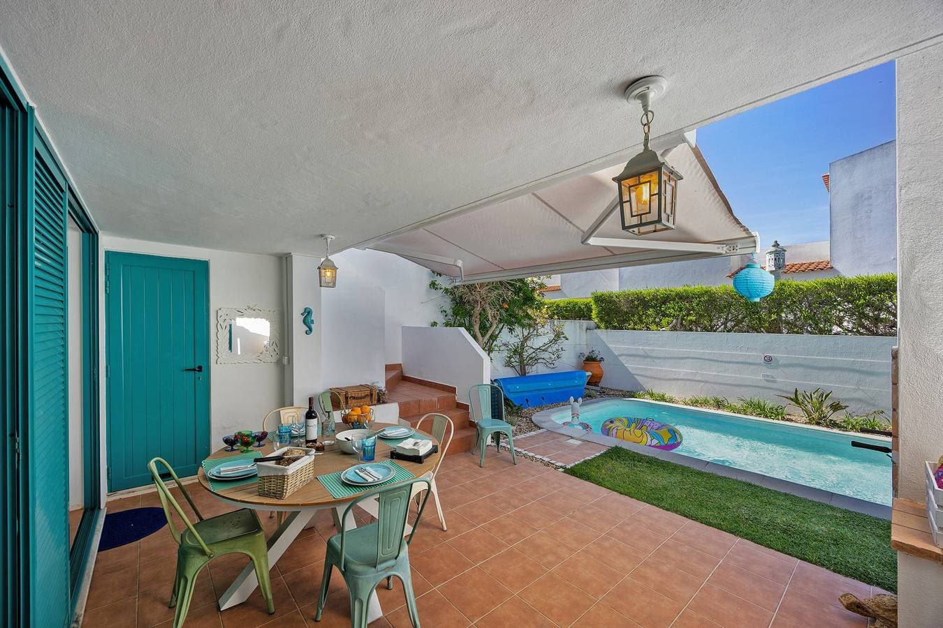 Foto 2 von 39: Villa „V-Blue“ mit privatem Pool, WLAN und Klimaanlage