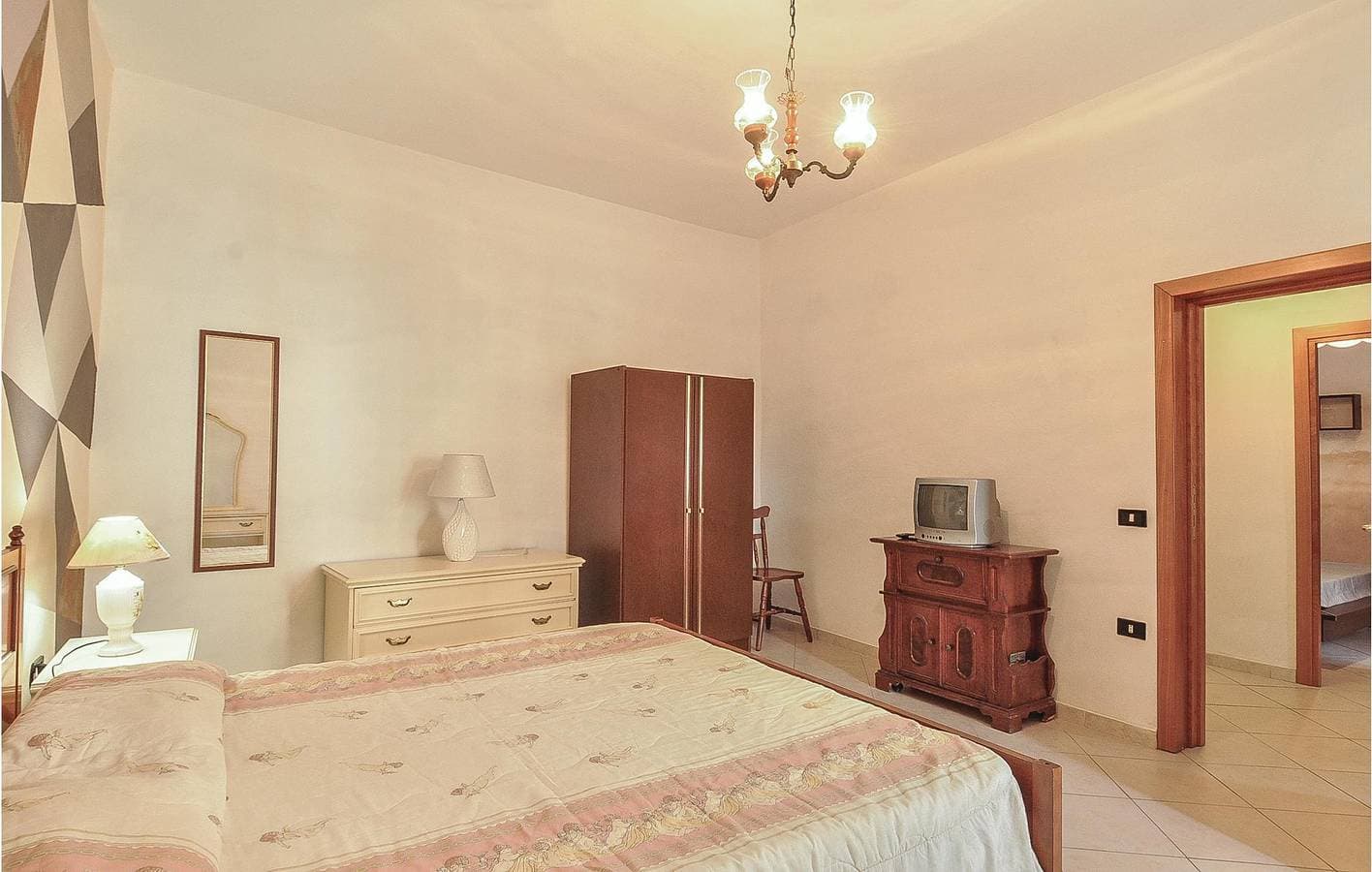 Foto 13 von 23: Wohnung Flùssio: Babybett, Küche, W&D, Gefrierschrank