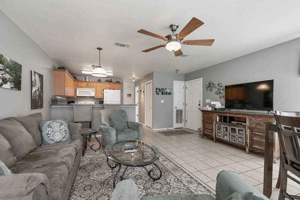 Foto 10 von 48: Gemütliche Wohnung auf der Guadalupe in New Braunfels, Ultra-Private End Unit!