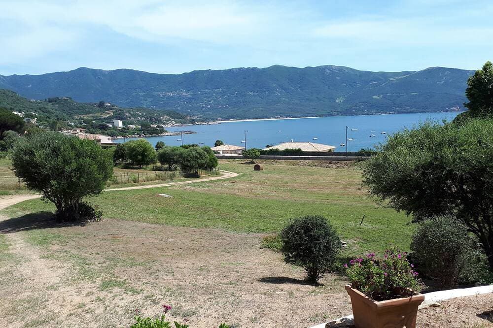 Foto 11 von 30: Freistehende Ferienvilla, Meerblick, 100 m zum Strand, 8.500 m² Grdst.