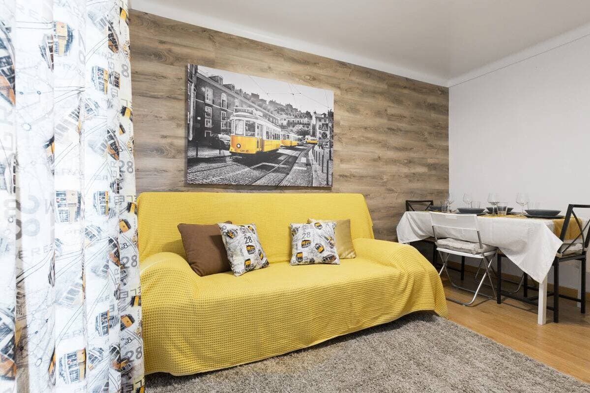 Live Alfama mit der Straßenbahn 28 | 1Br 1