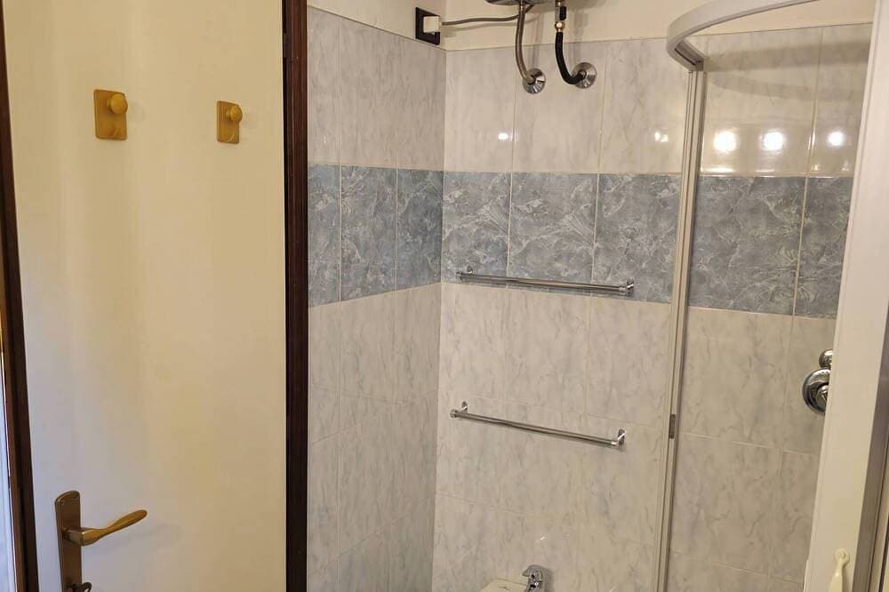 Foto 7 von 20: Zweizimmerwohnung in einer Residenz im Grünen mit Swimmingpool