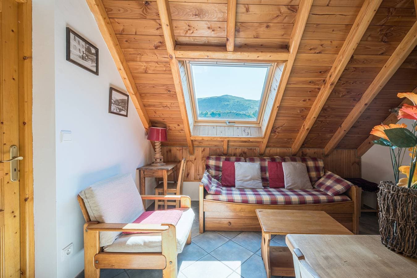 Foto 3 von 20: Chalet 'La Mouliniere 1' mit Bergblick, Balkon und Wi-Fi