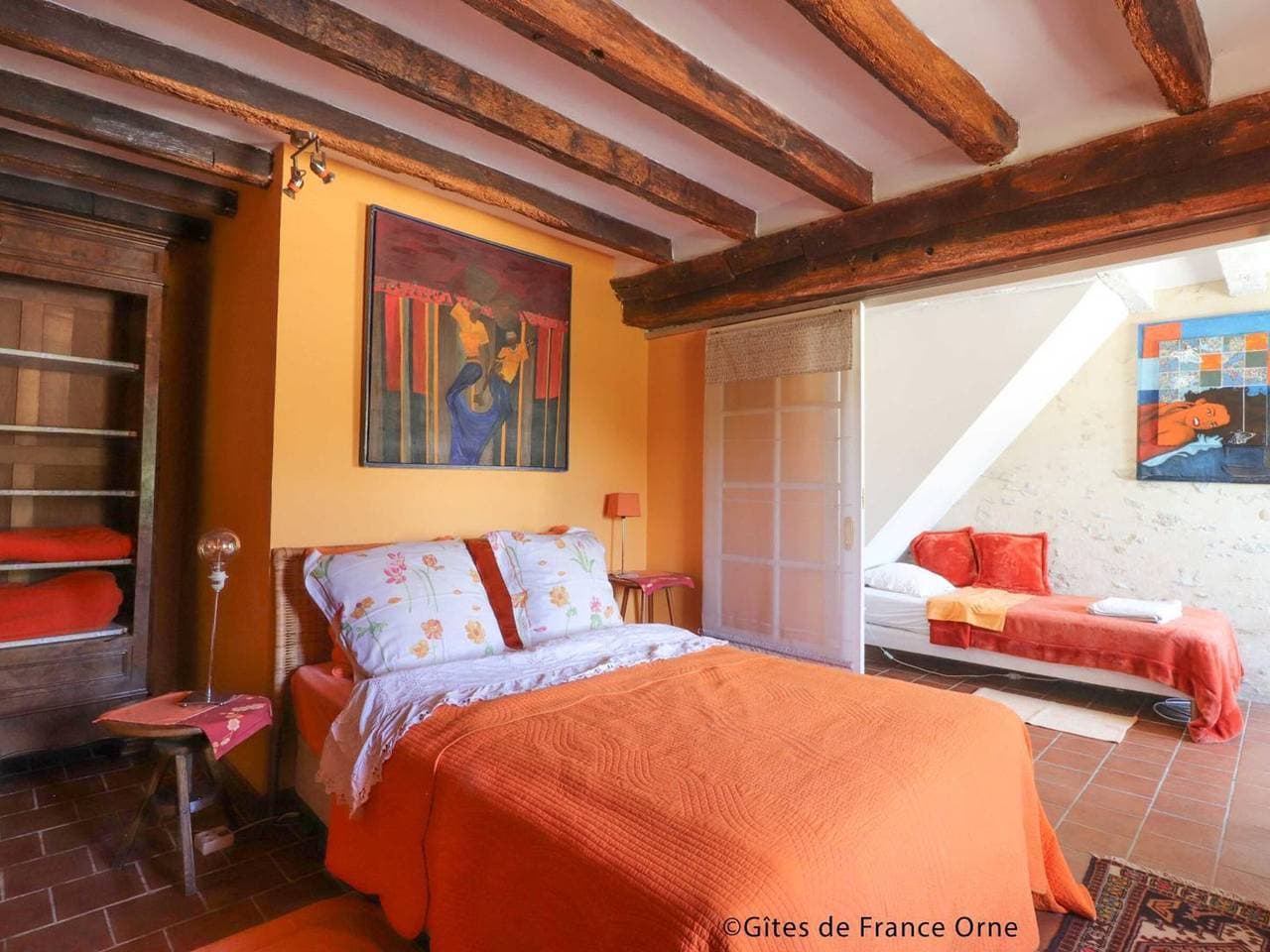 Foto 10 von 36: Authentisches Haus mit Pool, Kamin und Golf im Perche