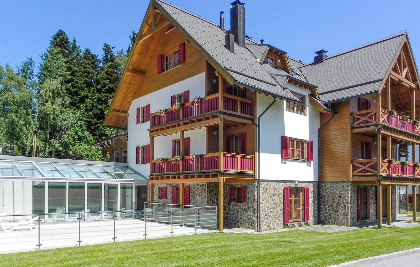 Foto 5 von 34: Ferienwohnung für 11 Personen mit Terrasse