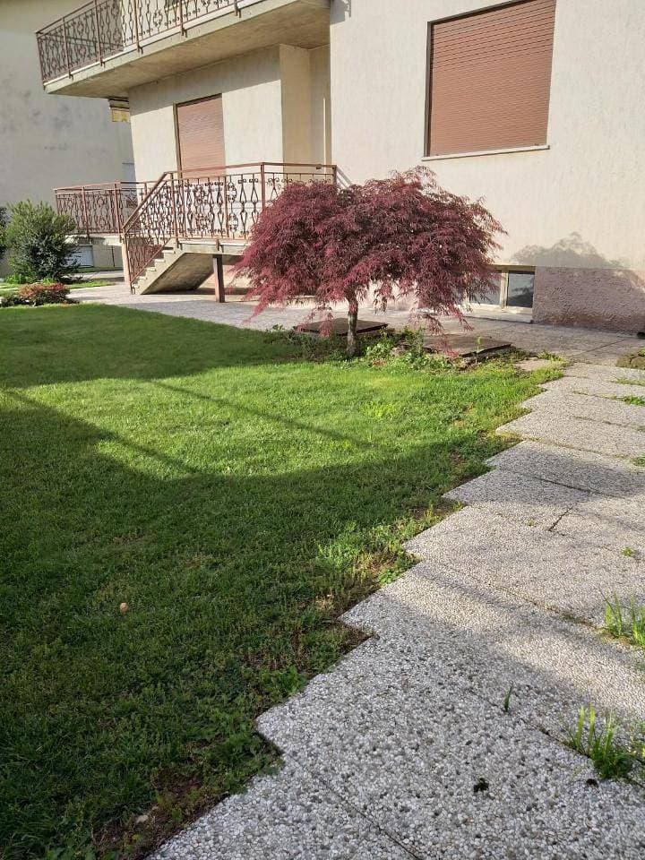 Foto 12 von 32: Three-Bedroom Apartment