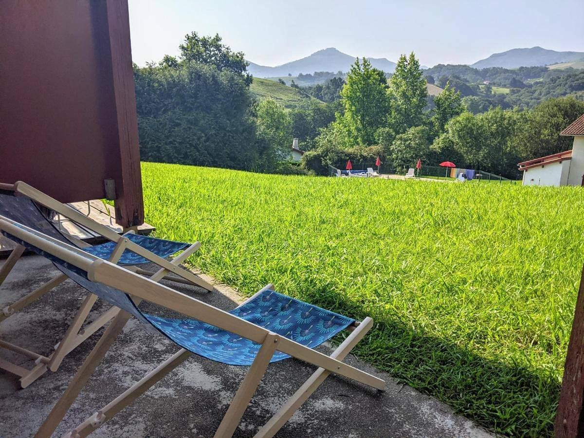 Foto 2 von 35: Apartment with Mountain View