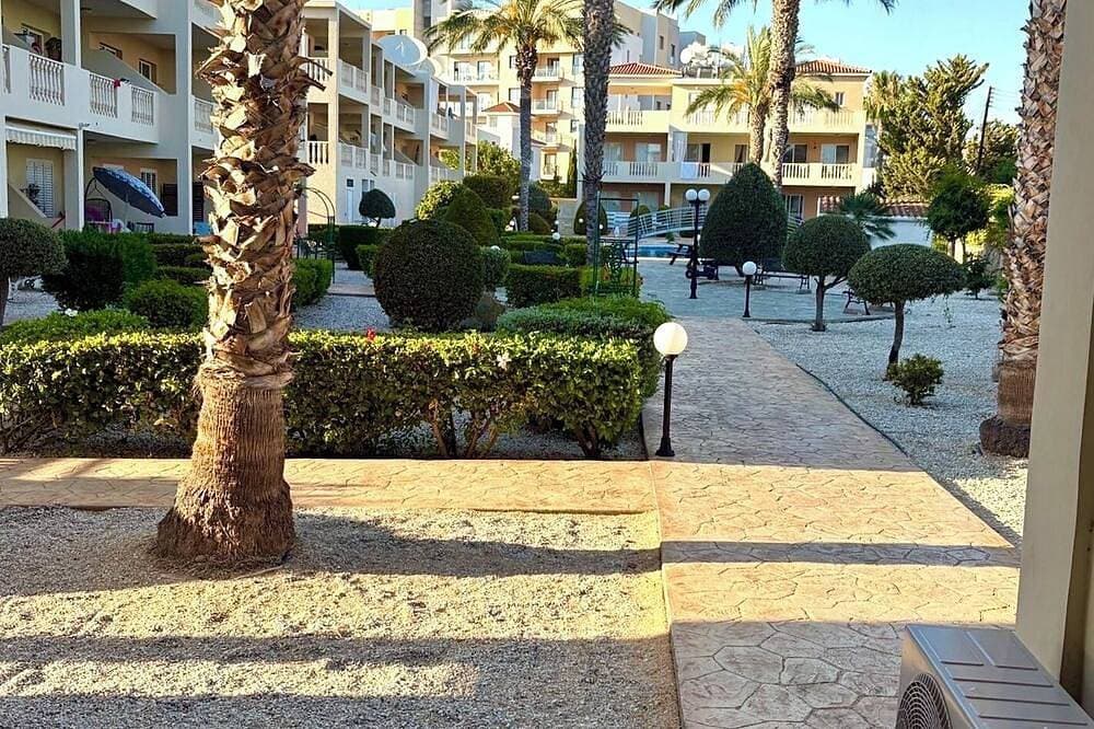 Foto 10 von 19: Luxuriöses Apartment im Erdgeschoss mit Blick auf den Pool