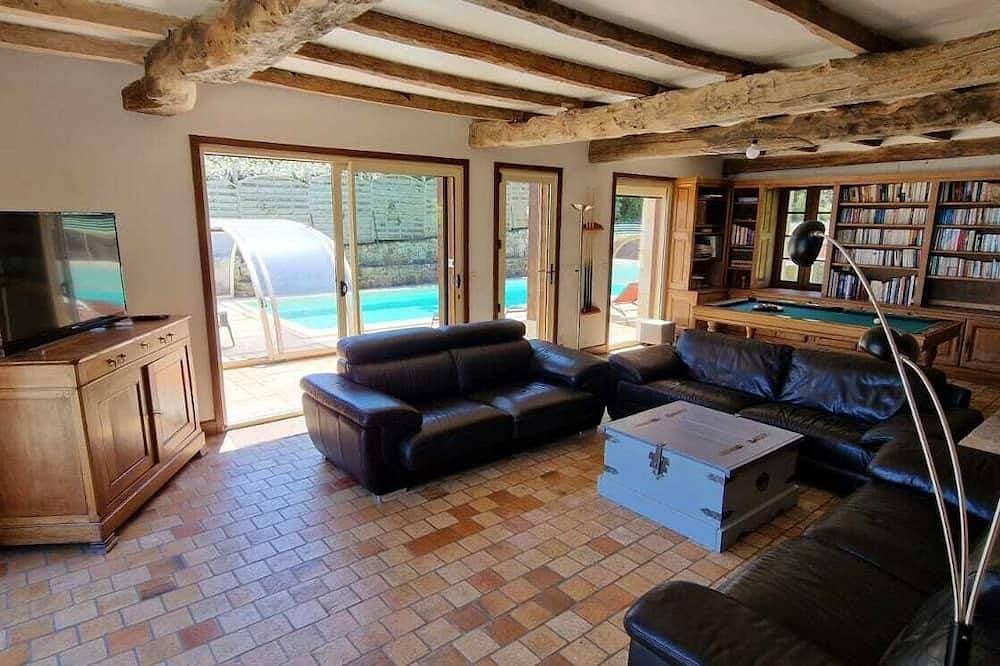 Foto 10 von 30: Villa mit Strandblick am Ende des Gartens, überdachter Pool, ganzjährig beheizt