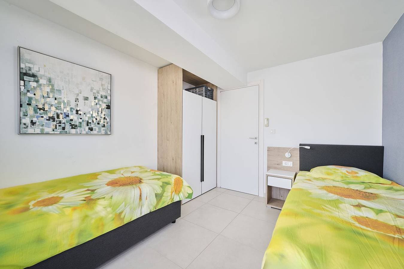 Foto 12 von 23: Luxusapartment mit Meerblick, Pool und Garage