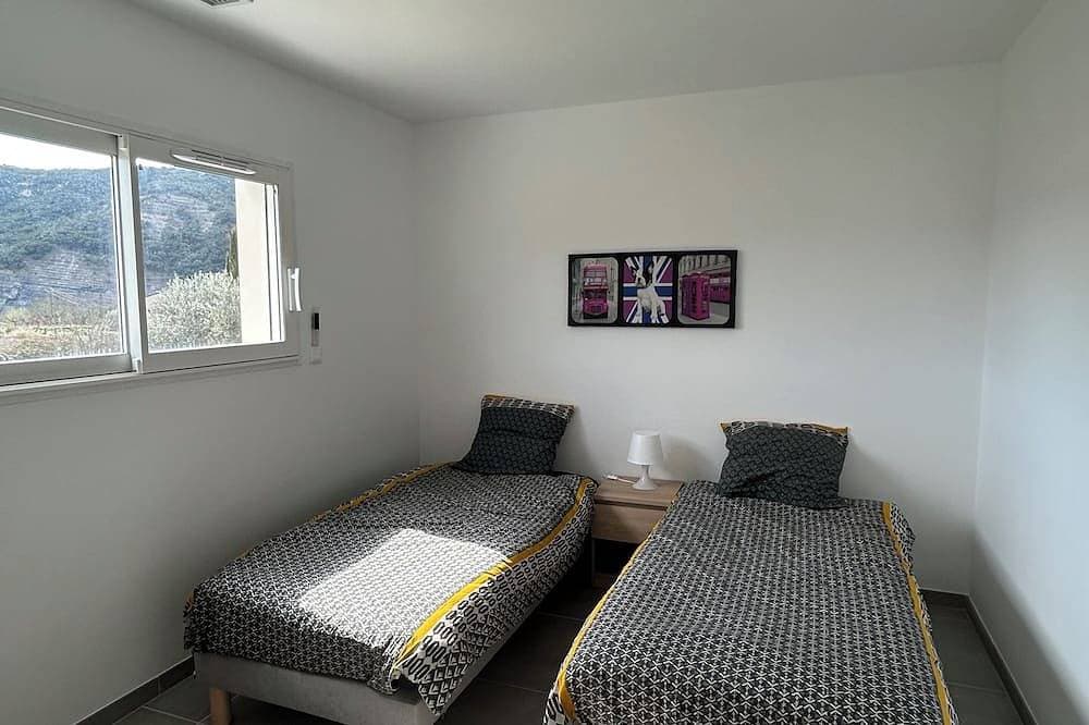 Foto 2 von 13: 3-bedroom detached house near river