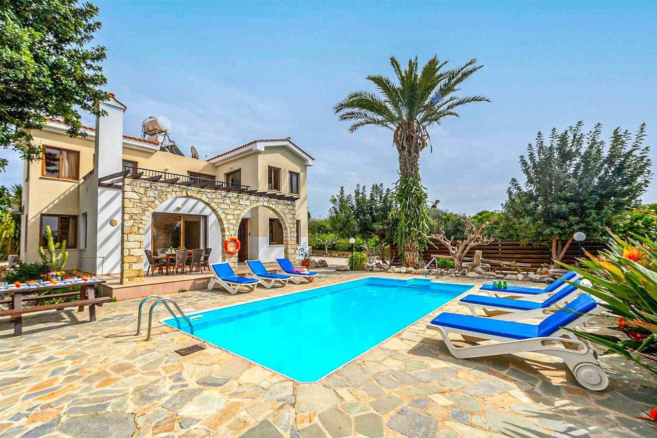 Foto 3 von 25: Villa für 6 Personen mit Garten
