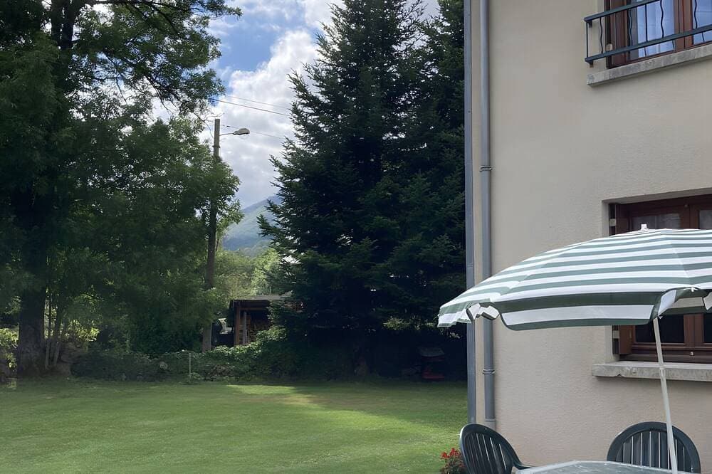 Doppelhaushälfte mit Garten, Bergblick, privater Terrasse und WLAN 1
