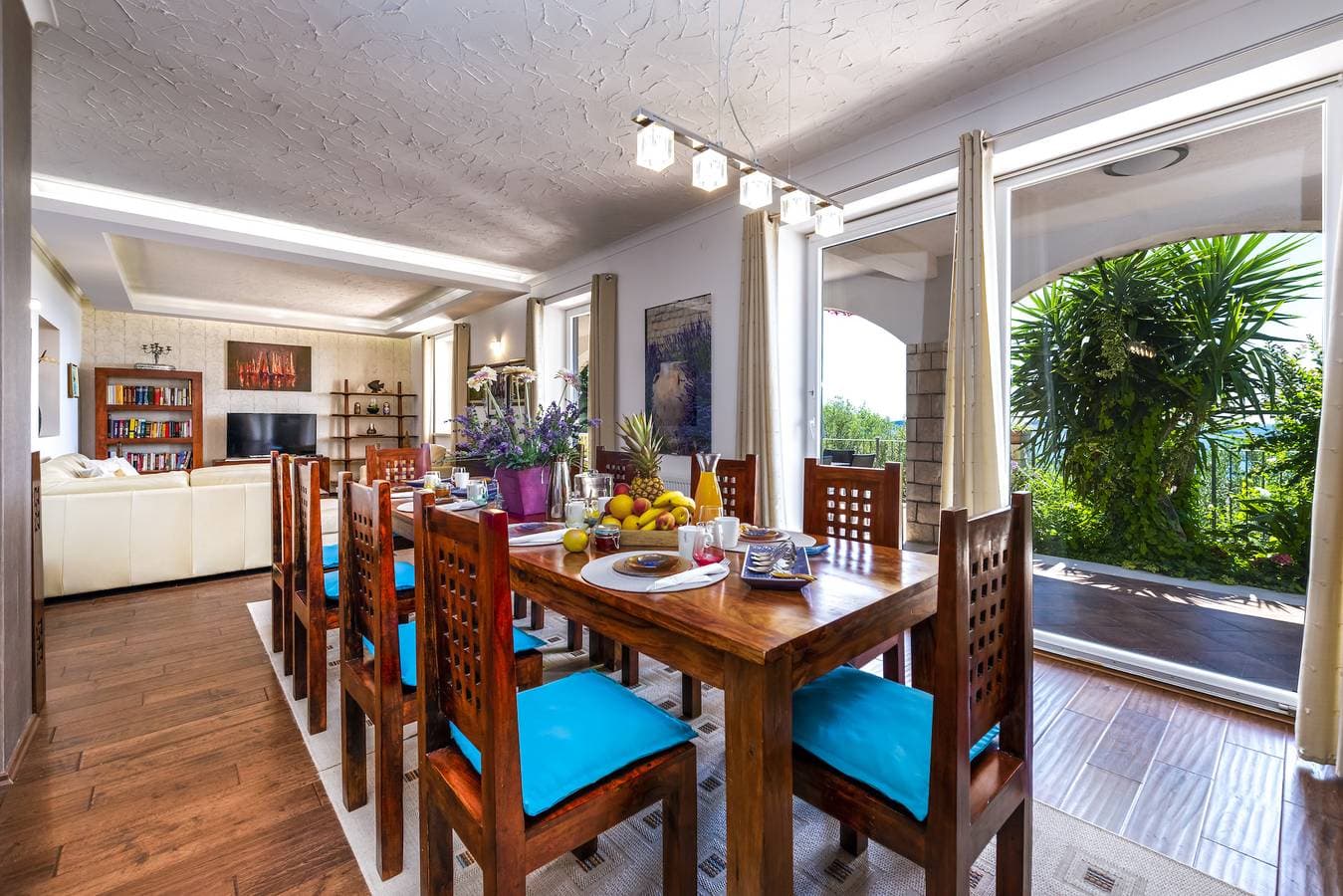 Foto 9 von 71: Luxus Villa fuer 10 Gaeste mit beheizten Pool und atemberaubenden Meerblick