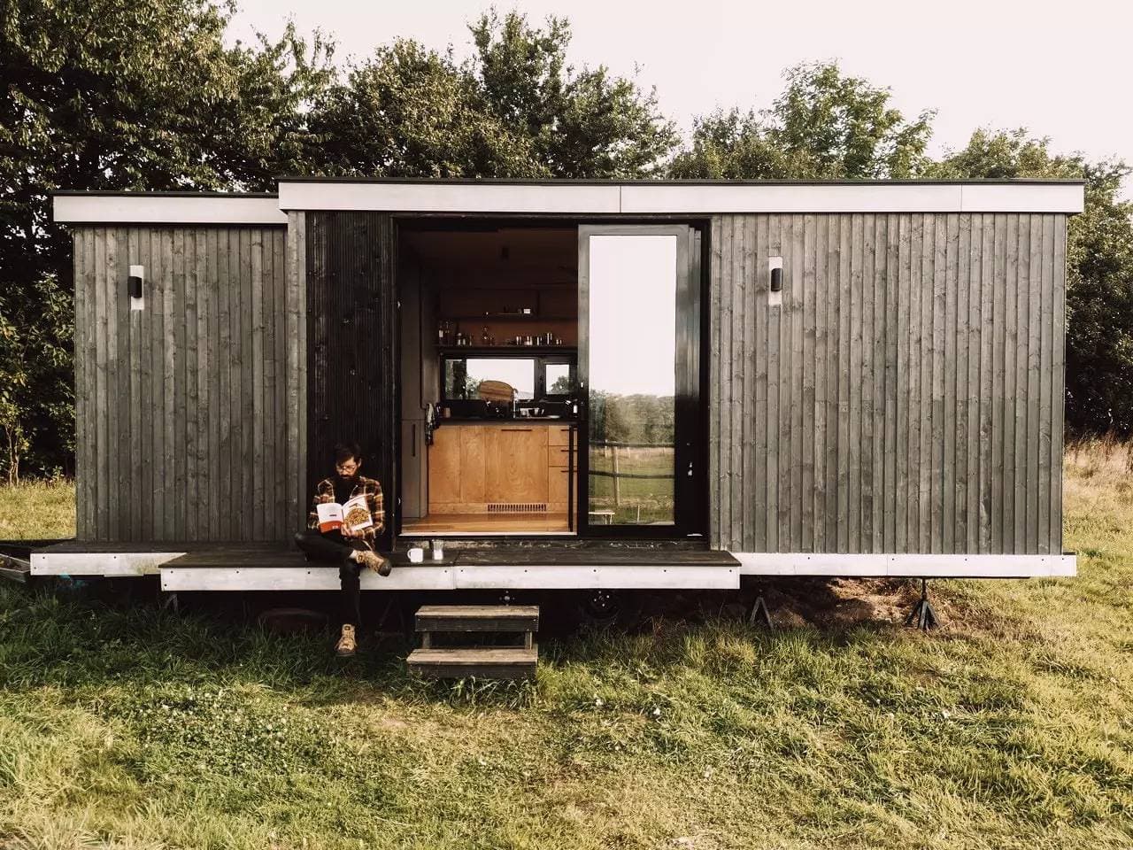 Foto 13 von 19: Tiny House im Herzen der Normandie von Pferden umgeben