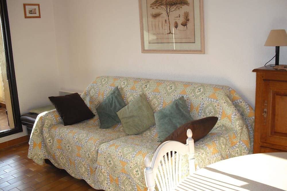 Foto 9 von 27: Ferienhausvermietung in La Croix Valmer: Privatdomain mit Schwimmbad