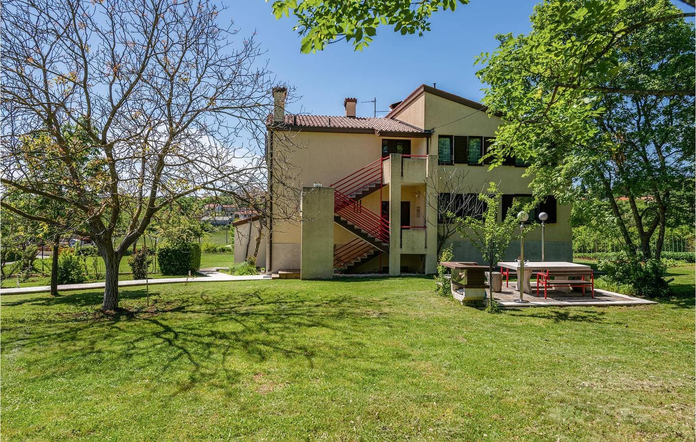 Foto 7 von 32: Gemütliche 72 m² große Wohnung mit Terrasse, WLAN und Parkplatz in der Nähe von Sehenswürdigkeiten