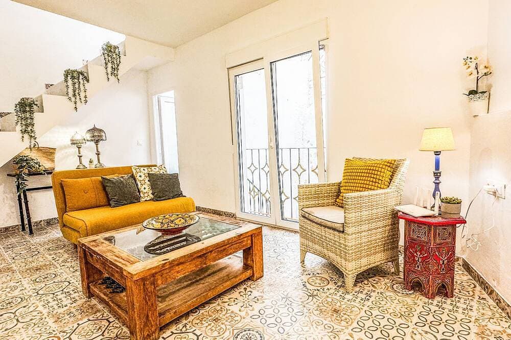 Lemon Tree Patio, Andalusian Traditional Cottage in the heart of Olvera 1