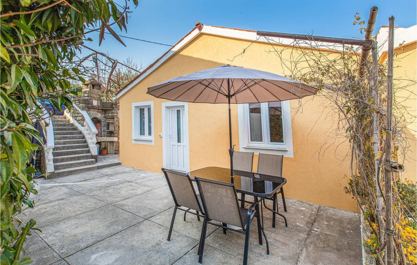 Foto 7 von 16: Ferienwohnung für 4 Personen mit Terrasse