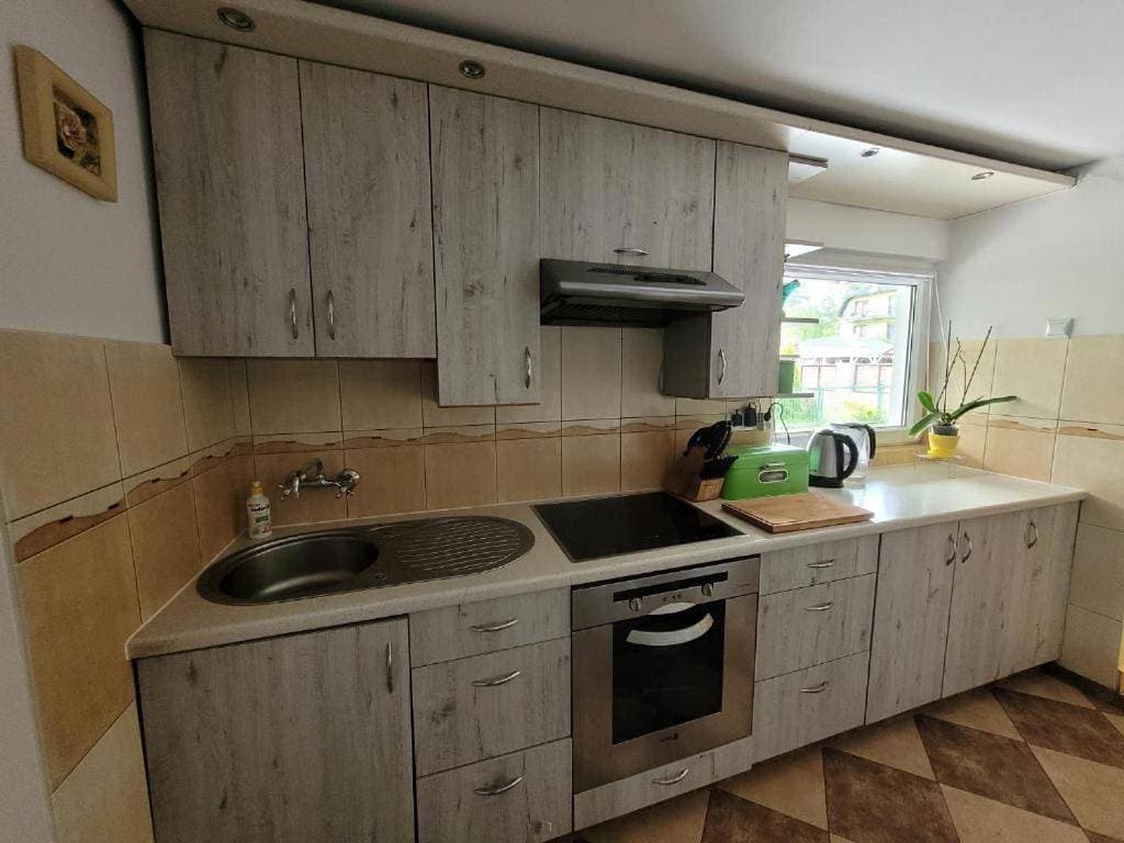 Foto 12 von 15: Three-Bedroom House