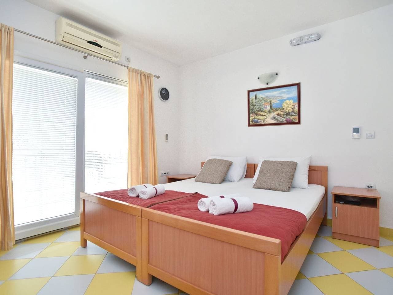 Studio-Apartment mit Balkon 1