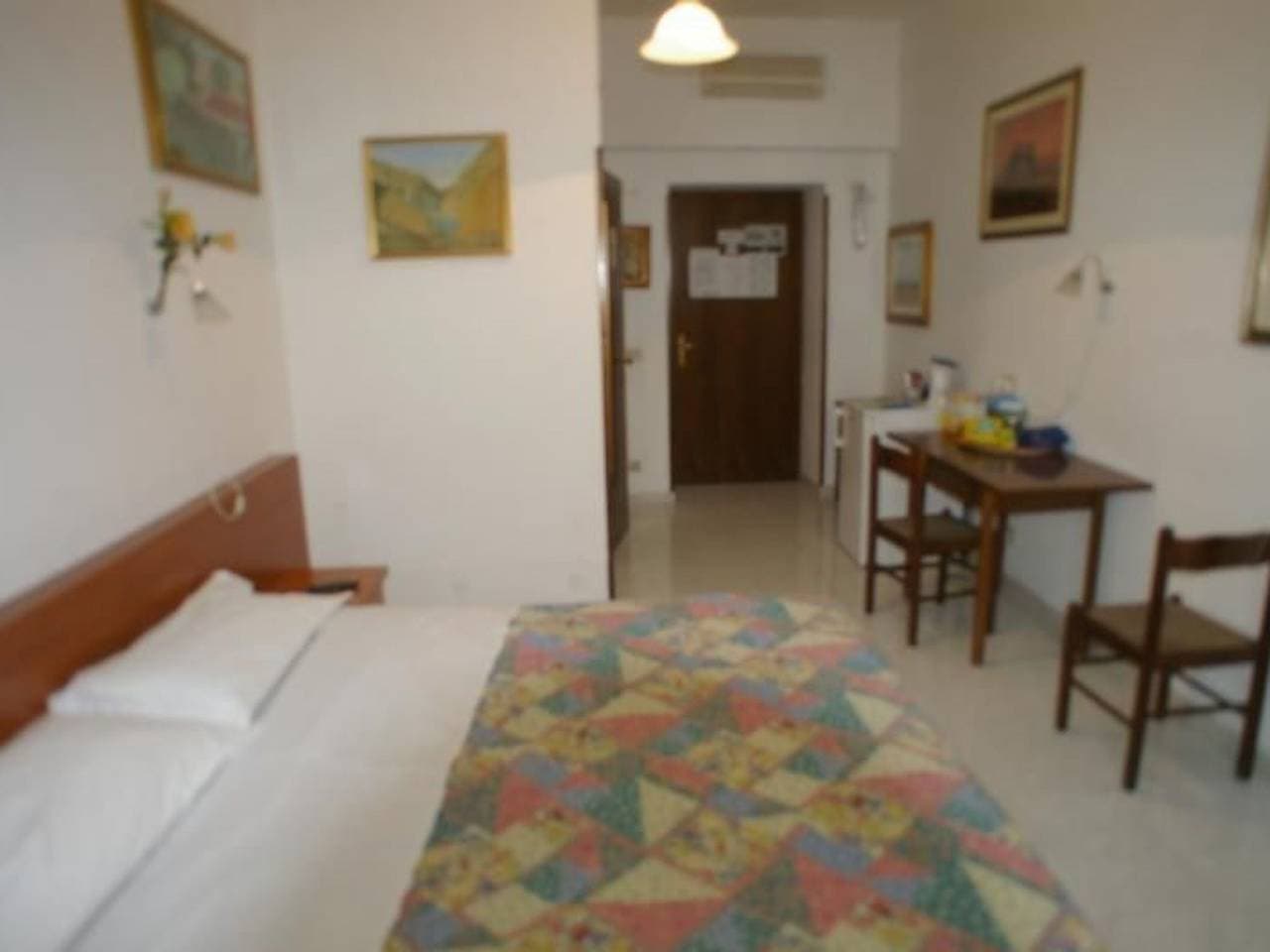 Foto 3 von 18: Zimmer Nr. 2 - Stockwerk Nr. 3.
