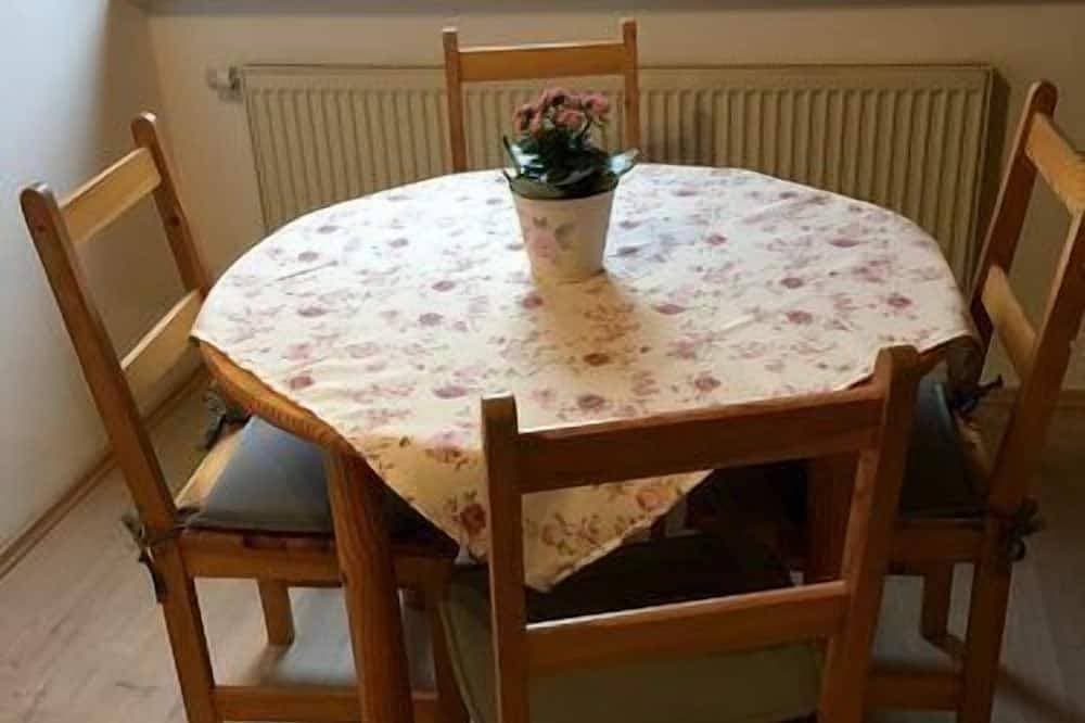 Foto 3 von 9: Gemütliche 24qm Ferienwohnung, kostenfreies Parken und WLAN, auf Anfrage Haustiere erlaubt