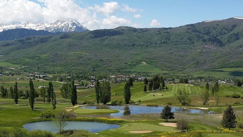 New remodeled Scandinavian theme Condo with Beautiful Mountain Views 1